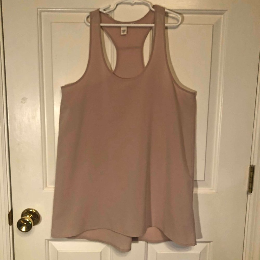 Women’s Nordstrom Abound Racerback tank size Medium
